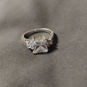 Silver Grmstone Ring